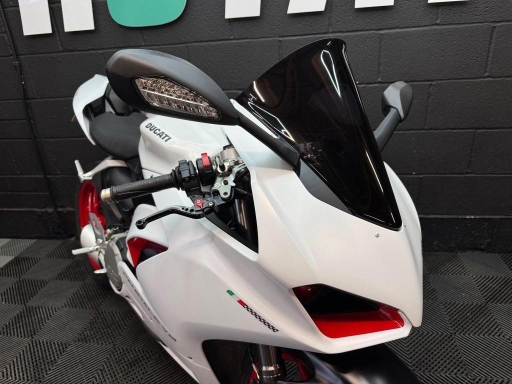 DUCATI PANIGALE V2