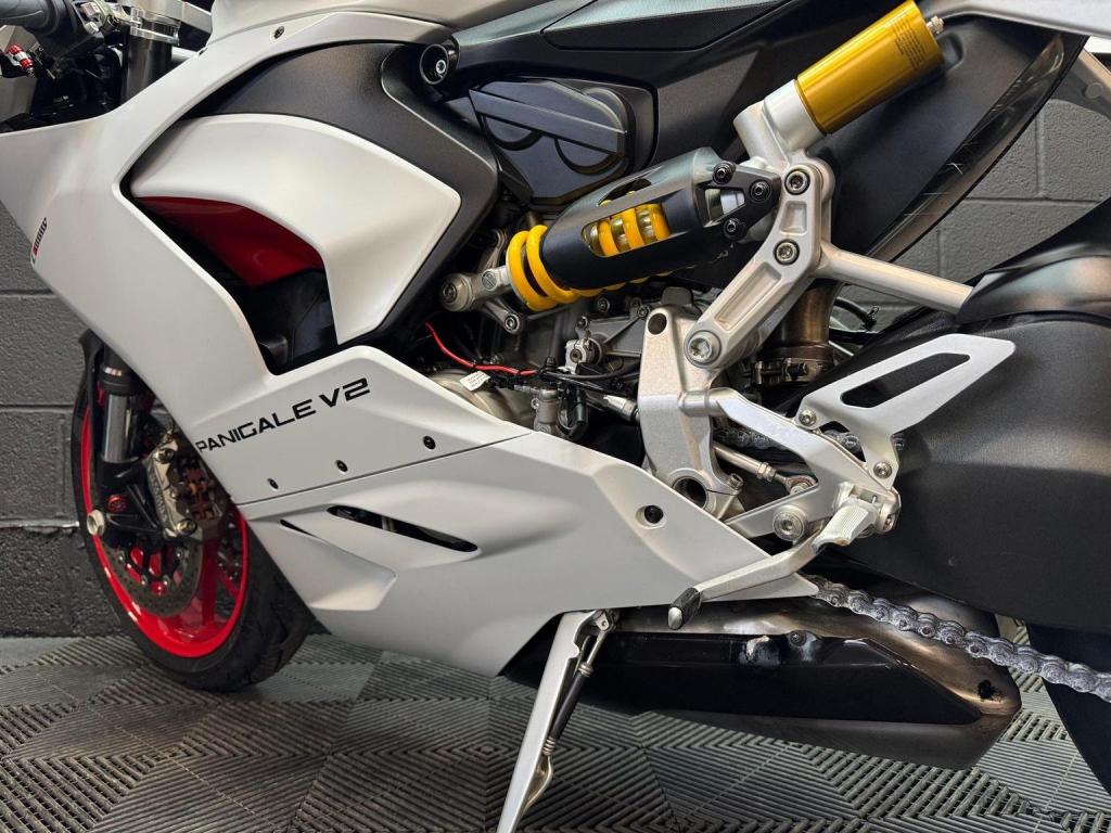 DUCATI PANIGALE V2