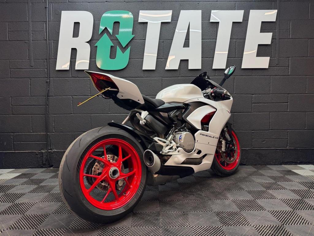 DUCATI PANIGALE V2