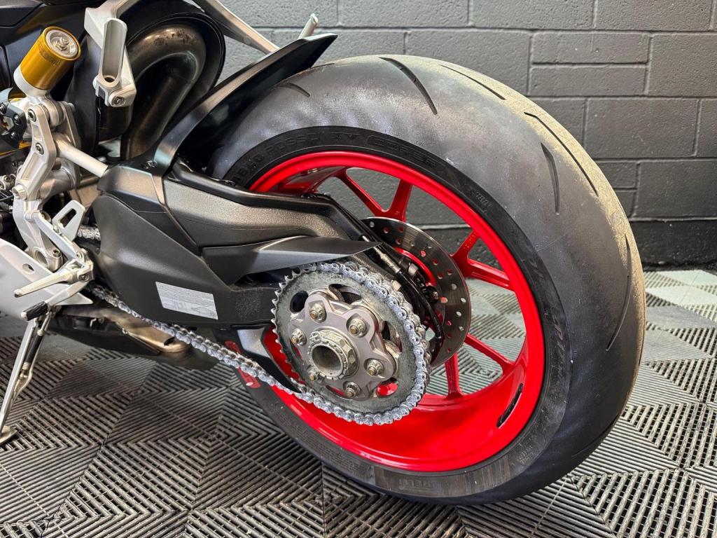 DUCATI PANIGALE V2