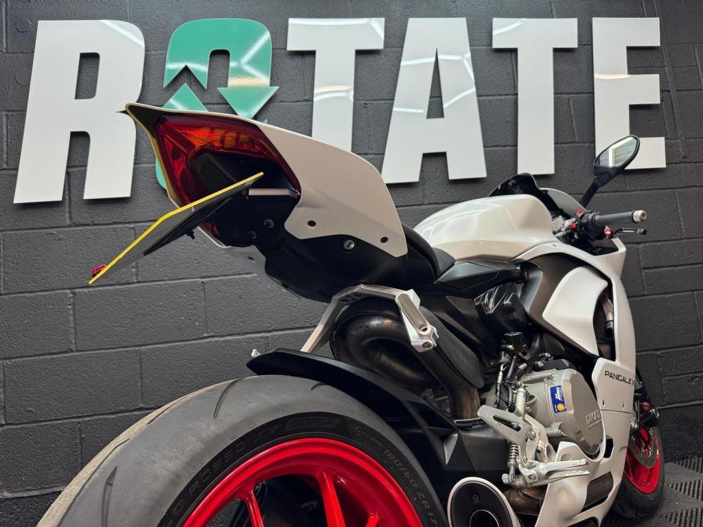 DUCATI PANIGALE V2