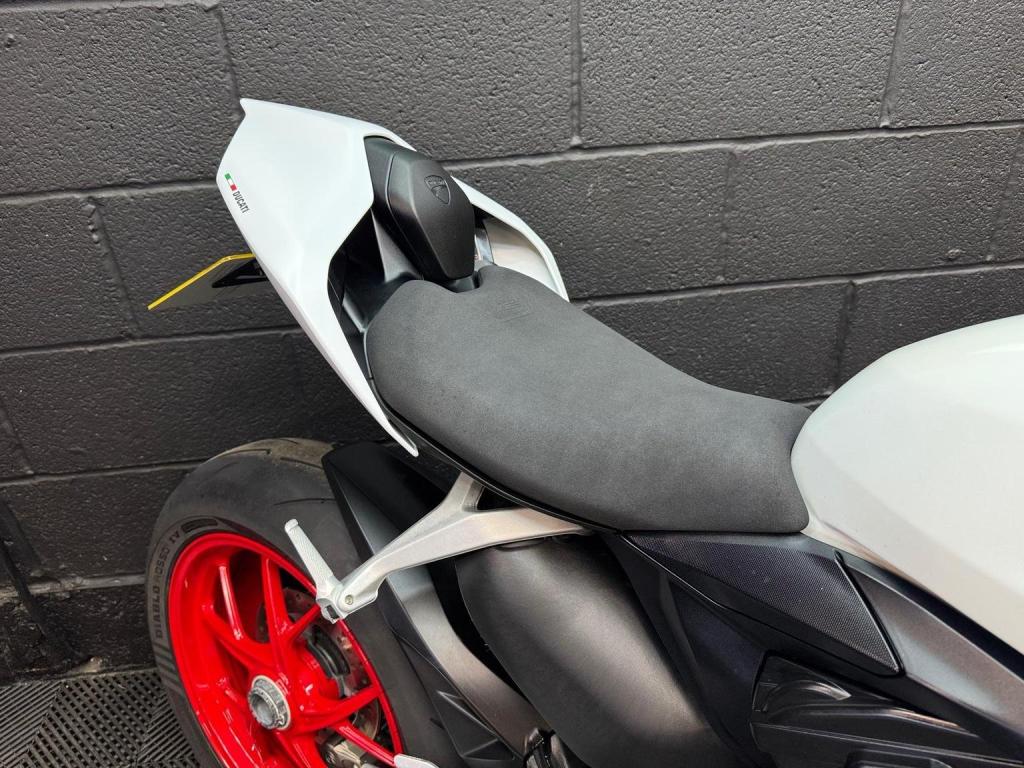 DUCATI PANIGALE V2