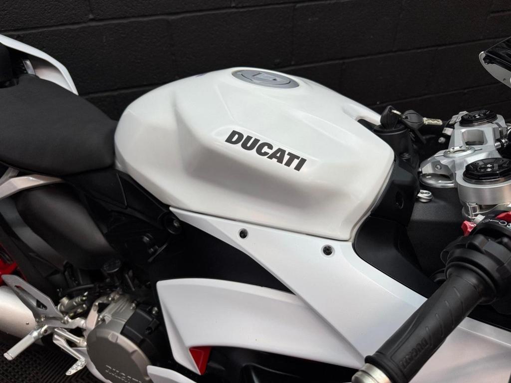 DUCATI PANIGALE V2