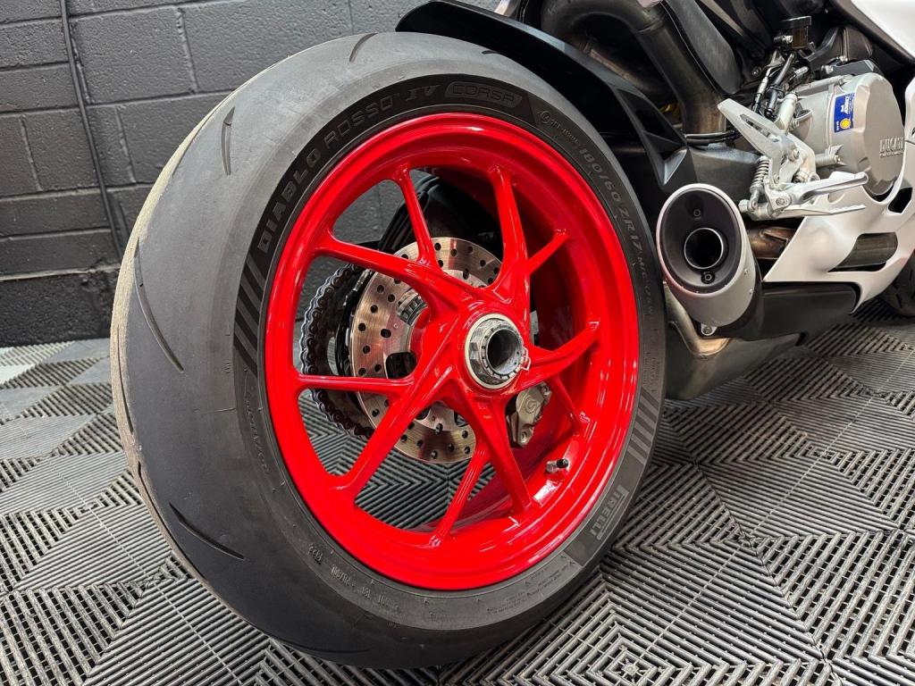 DUCATI PANIGALE V2