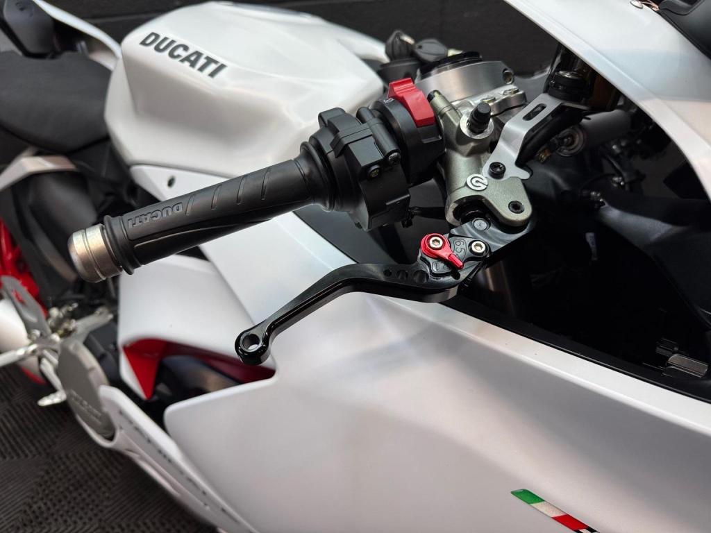 DUCATI PANIGALE V2