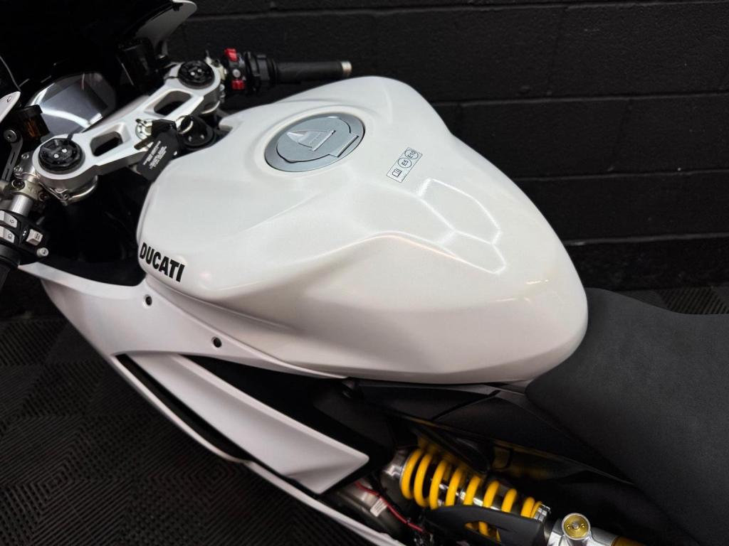 DUCATI PANIGALE V2