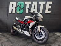 TRIUMPH STREET TRIPLE 675