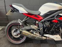 TRIUMPH STREET TRIPLE 675