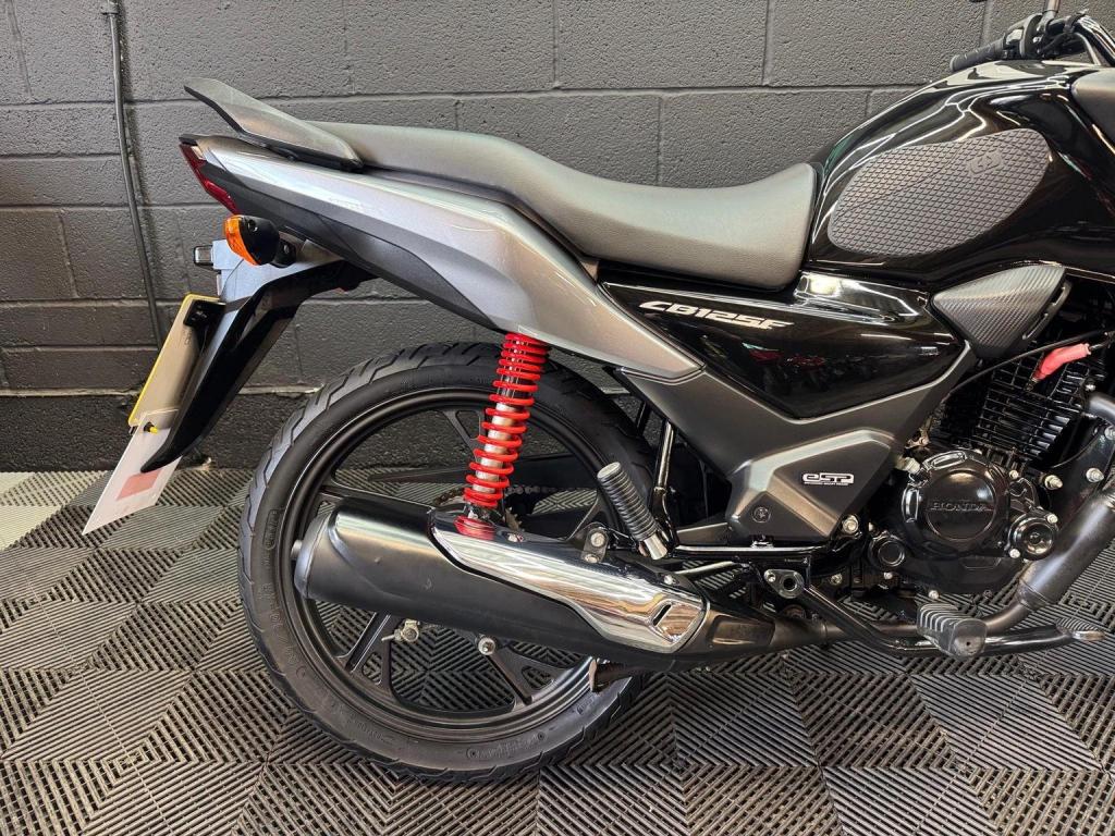 HONDA CB125F