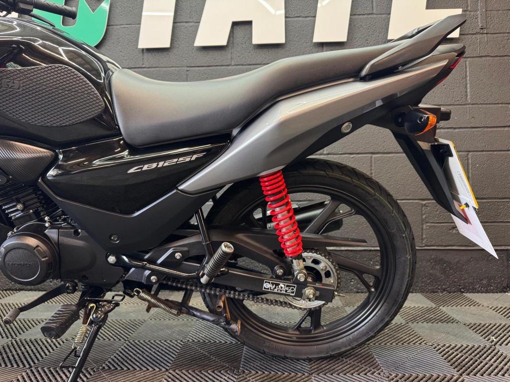 HONDA CB125F