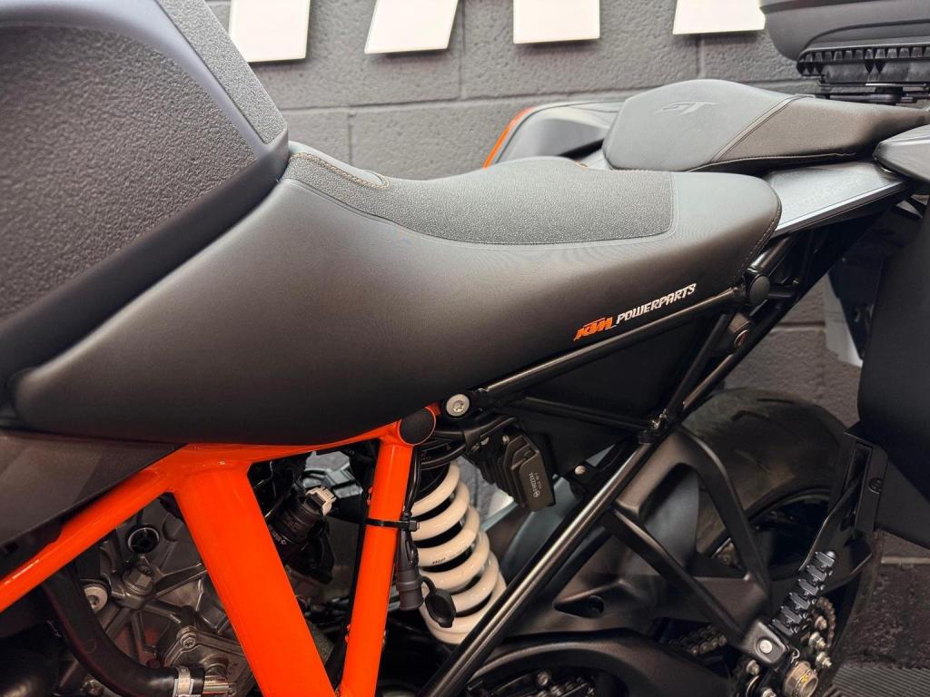 KTM 1290 SUPER DUKE GT