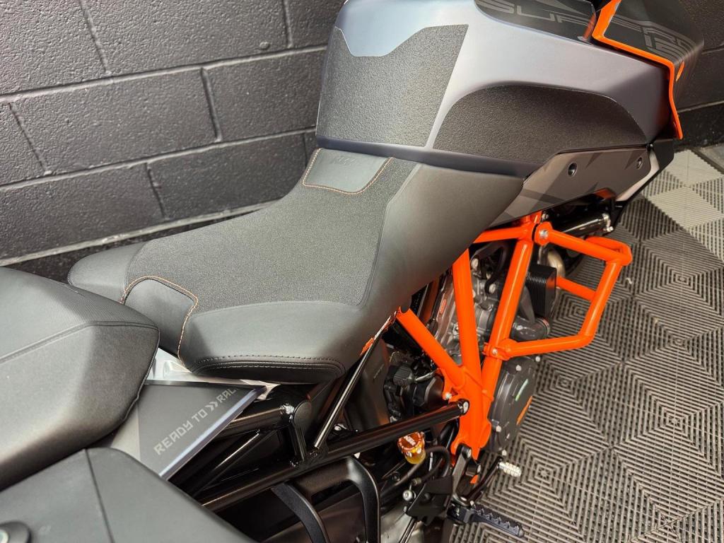 KTM 1290 SUPER DUKE GT