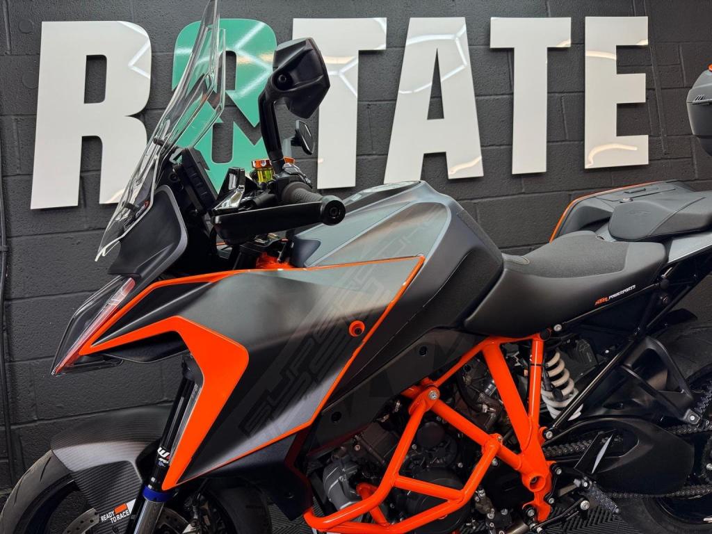 KTM 1290 SUPER DUKE GT