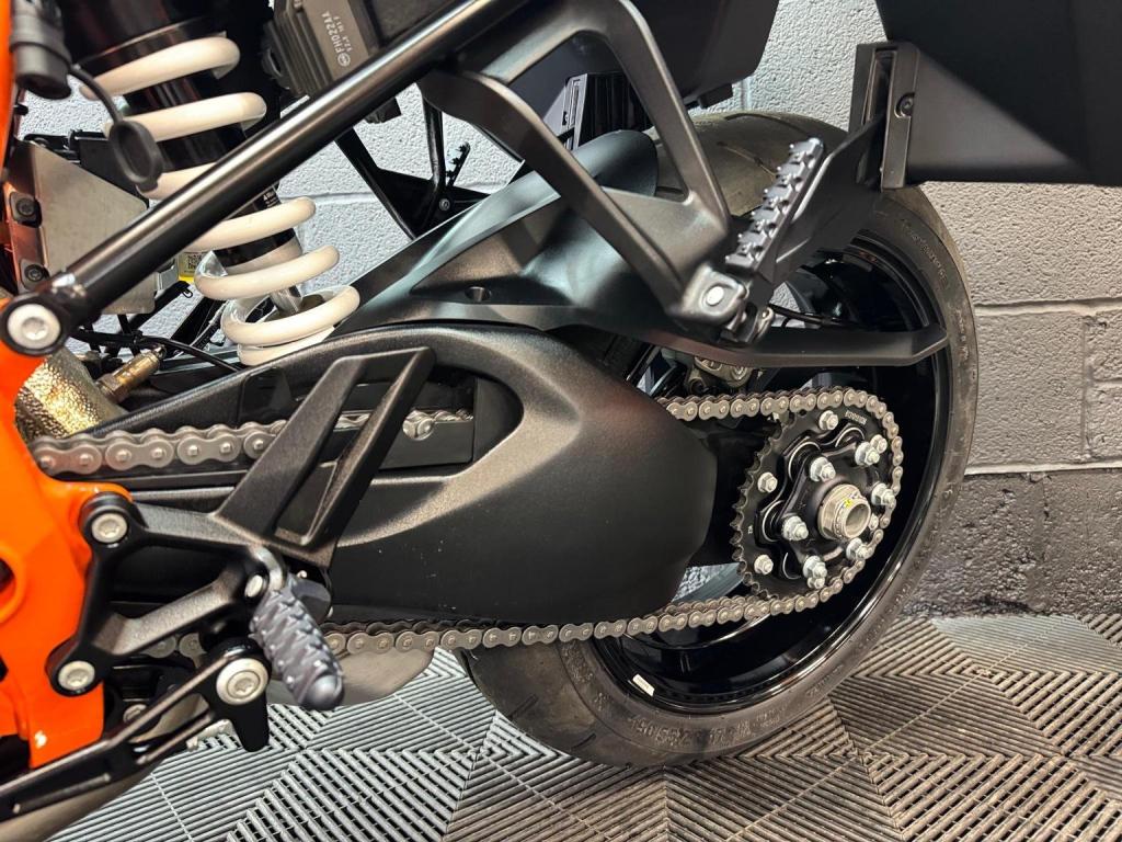 KTM 1290 SUPER DUKE GT