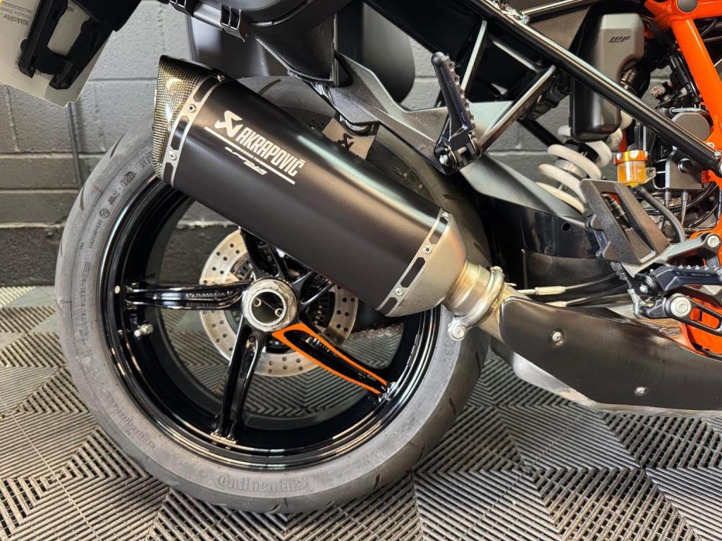 KTM 1290 SUPER DUKE GT