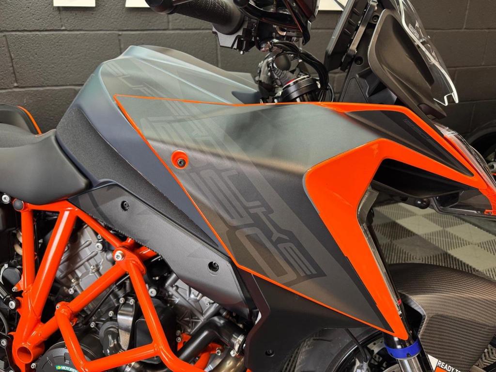 KTM 1290 SUPER DUKE GT