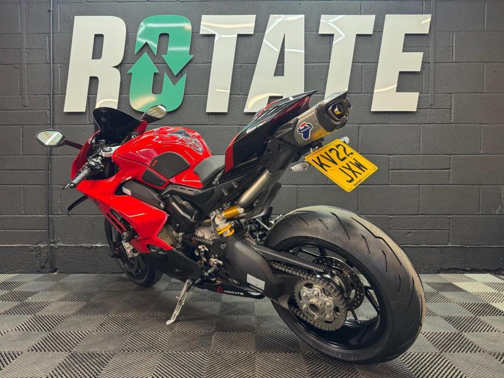 DUCATI Panigale V4