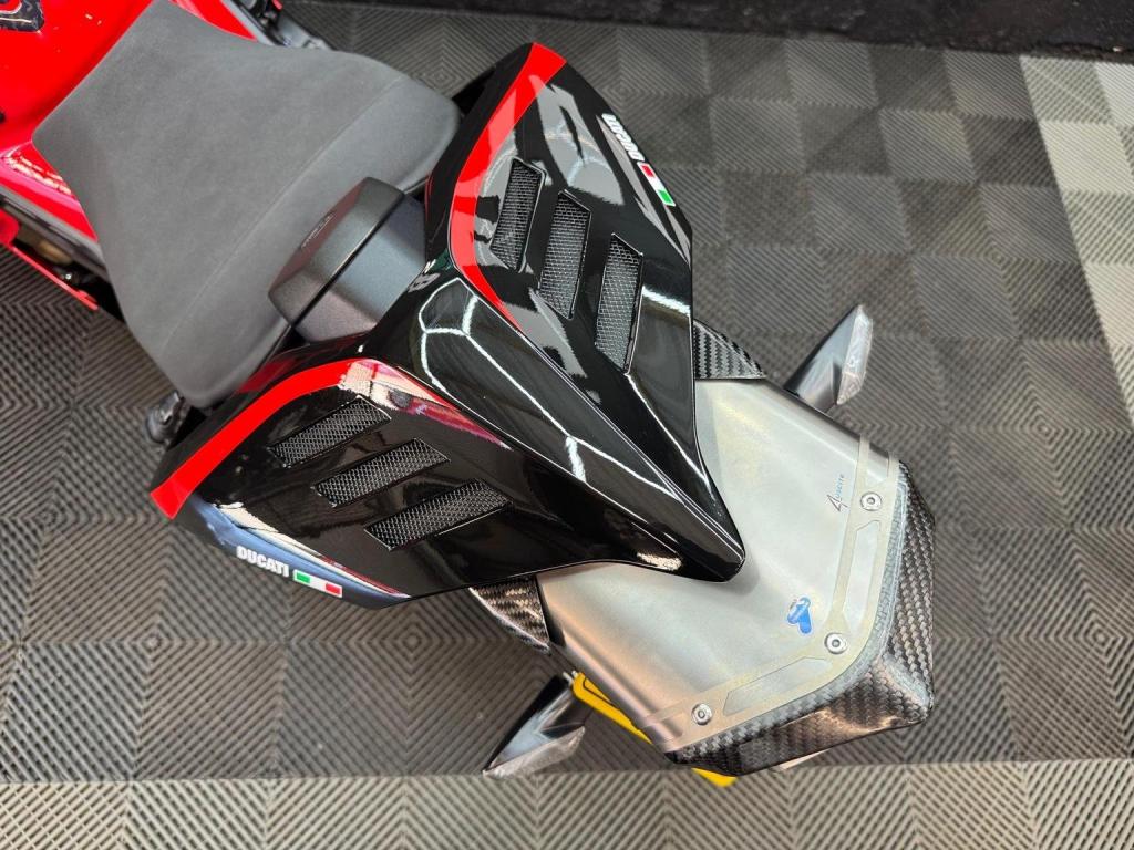DUCATI Panigale V4