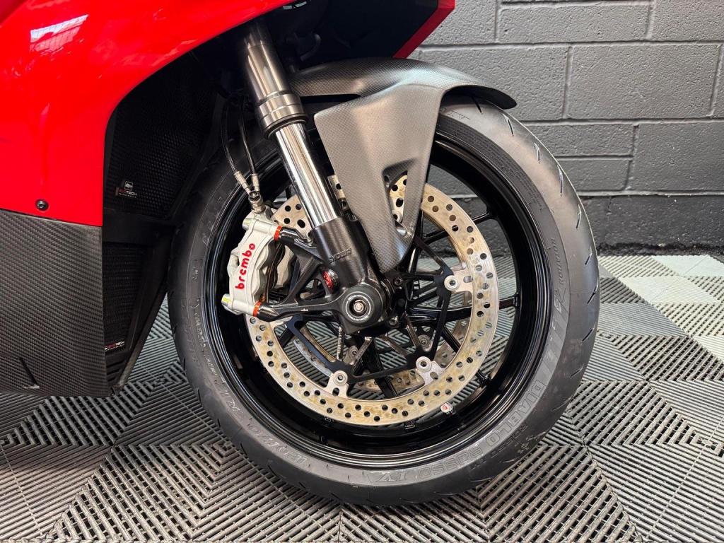 DUCATI Panigale V4