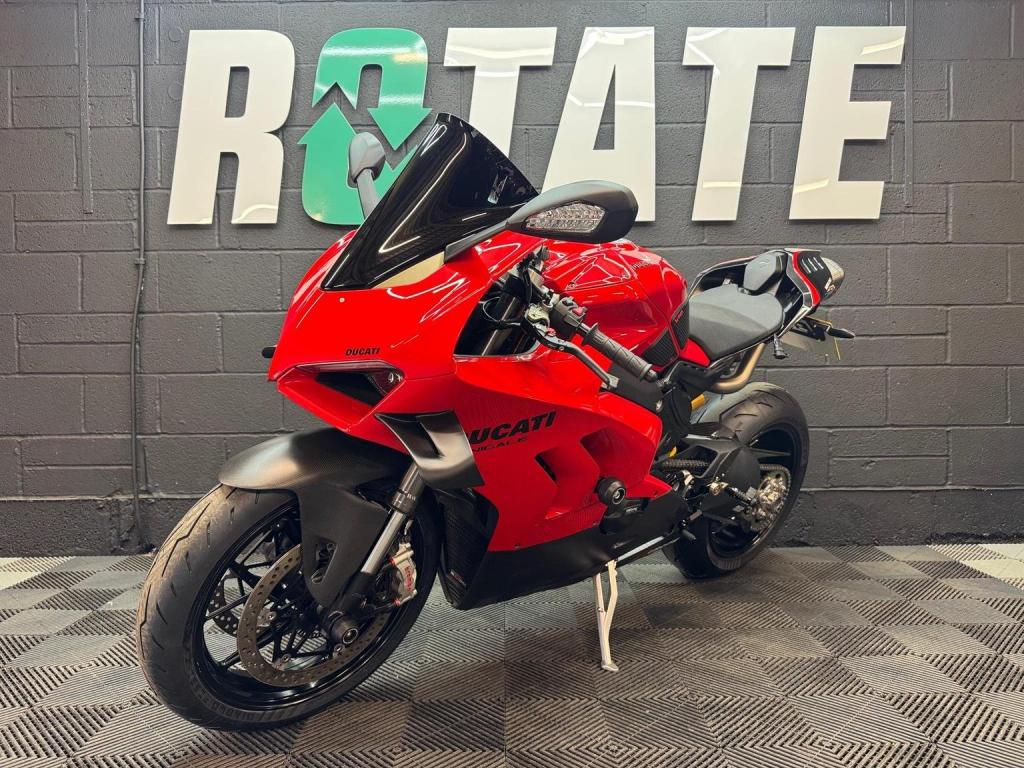 DUCATI Panigale V4