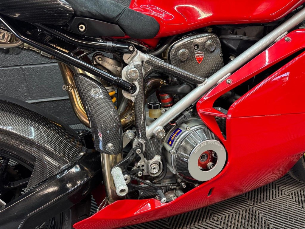DUCATI 999