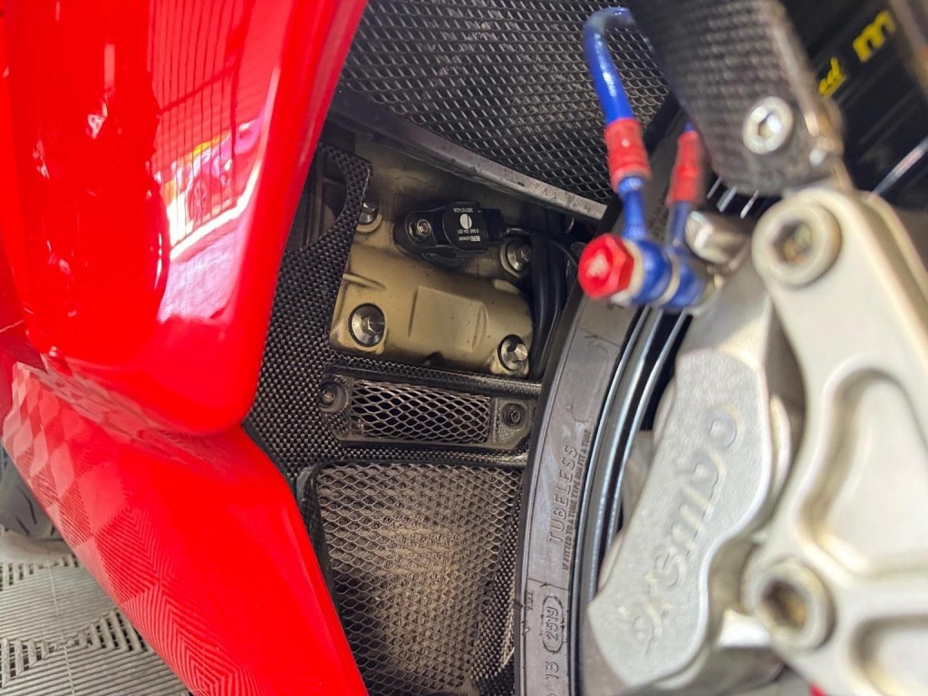 DUCATI 999