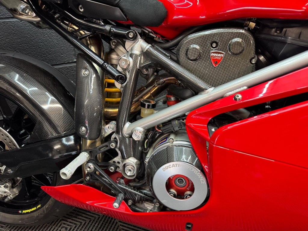 DUCATI 999