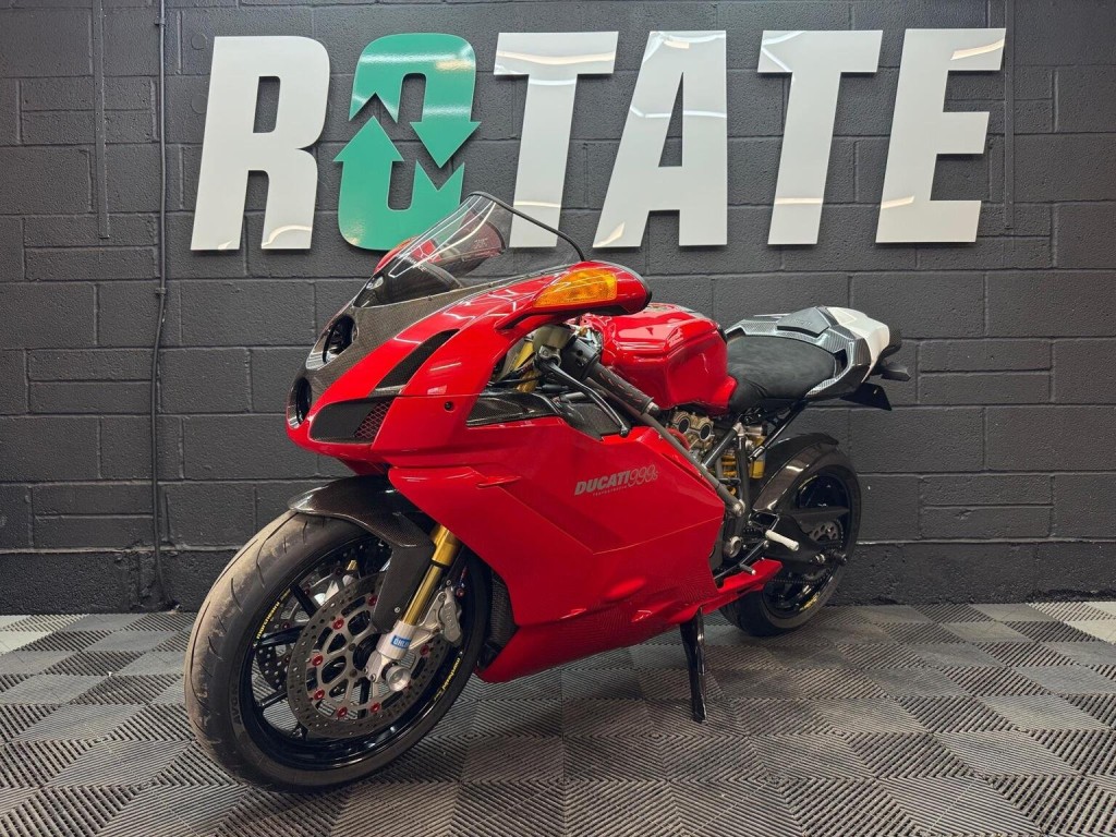 DUCATI 999