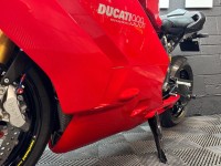 DUCATI 999