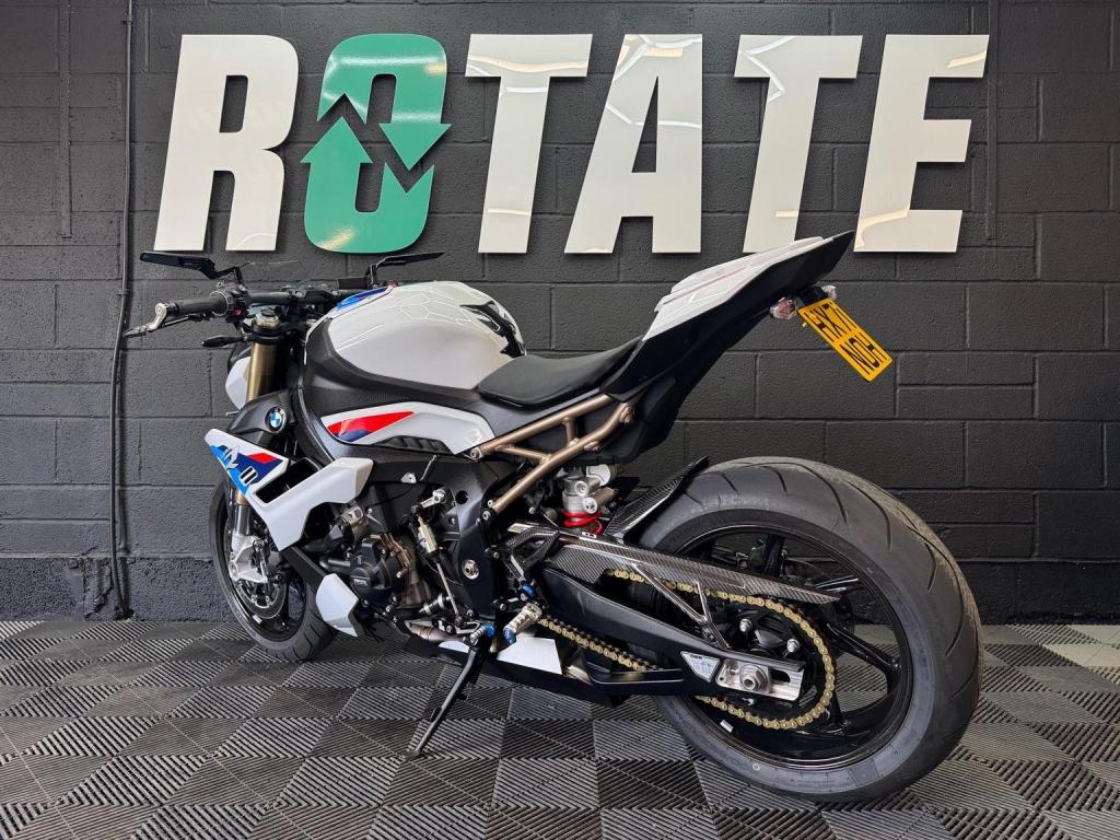BMW S1000R
