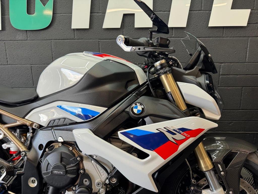 BMW S1000R
