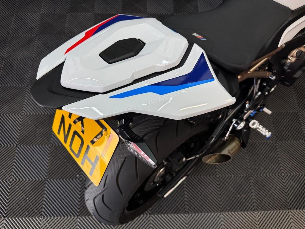 BMW S1000R