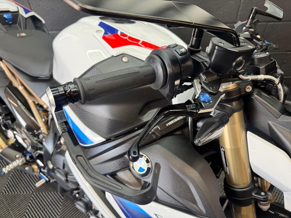 BMW S1000R
