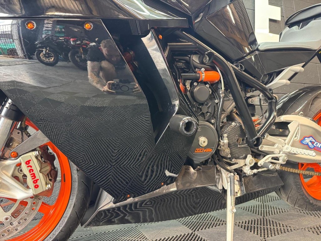 KTM RC8