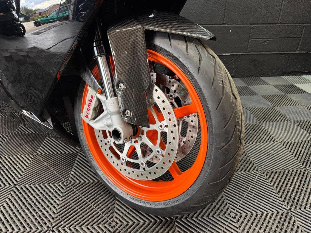 KTM RC8
