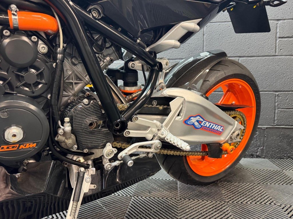 KTM RC8