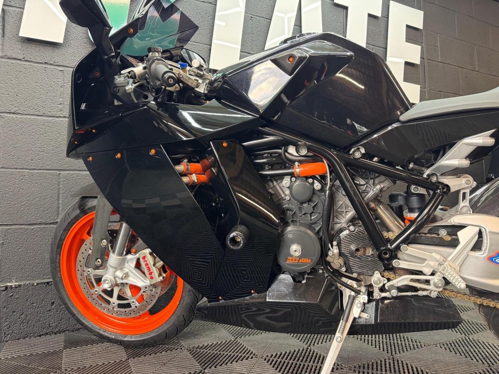 KTM RC8