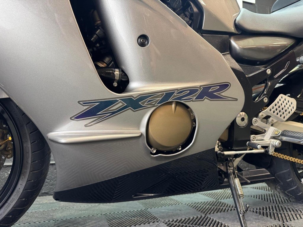 KAWASAKI ZX-12R