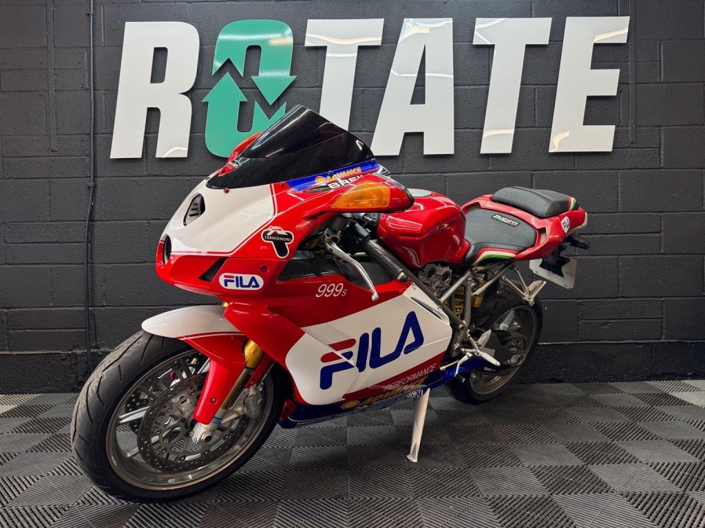 DUCATI 999