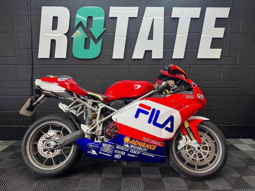 DUCATI 999
