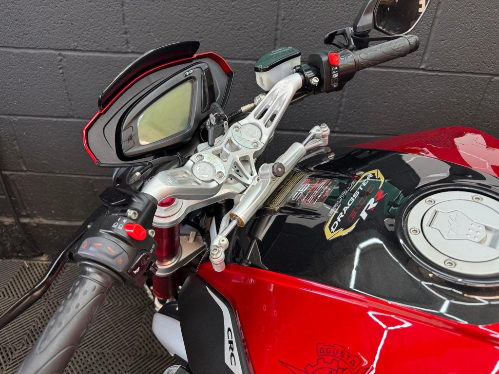 MV AGUSTA BRUTALE 800