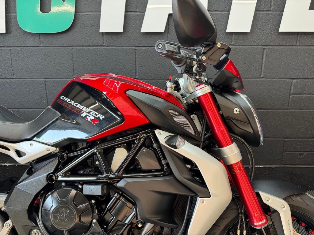 MV AGUSTA BRUTALE 800