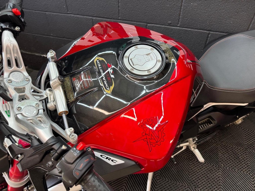 MV AGUSTA BRUTALE 800