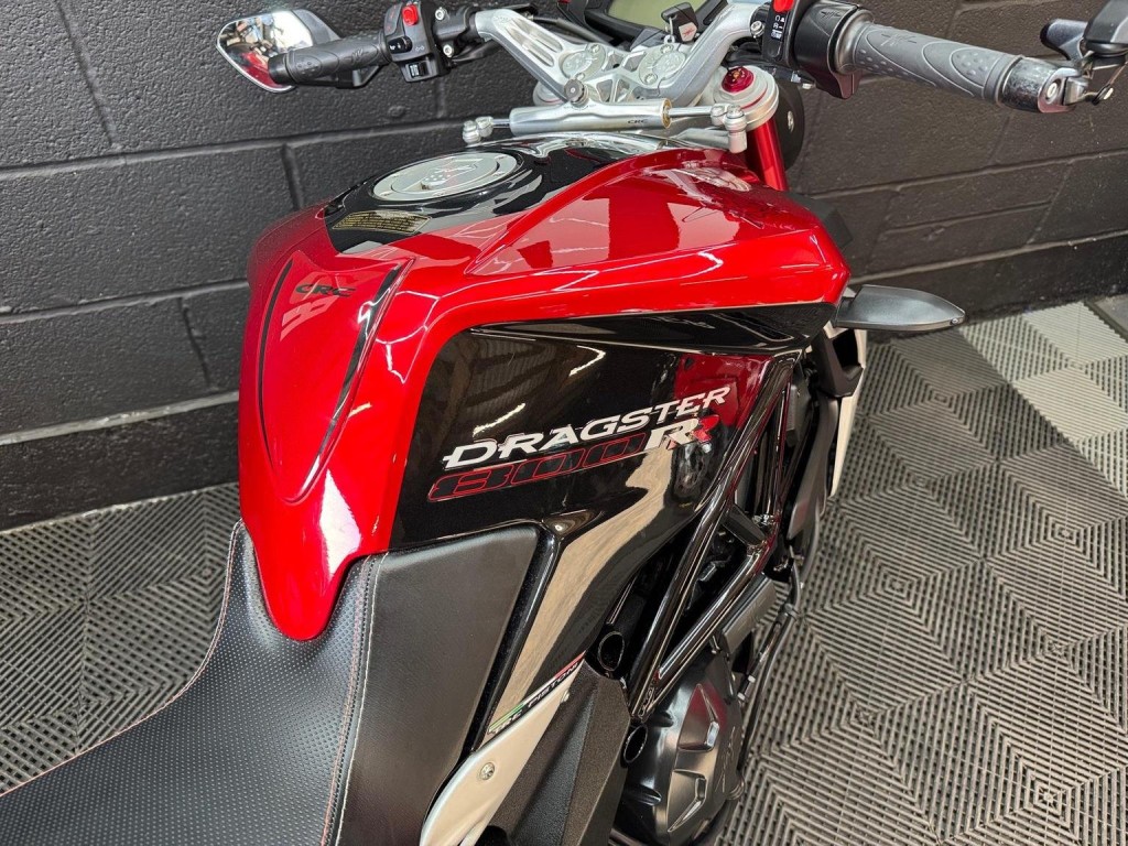 MV AGUSTA BRUTALE 800