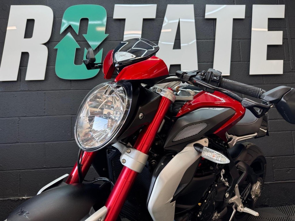 MV AGUSTA BRUTALE 800