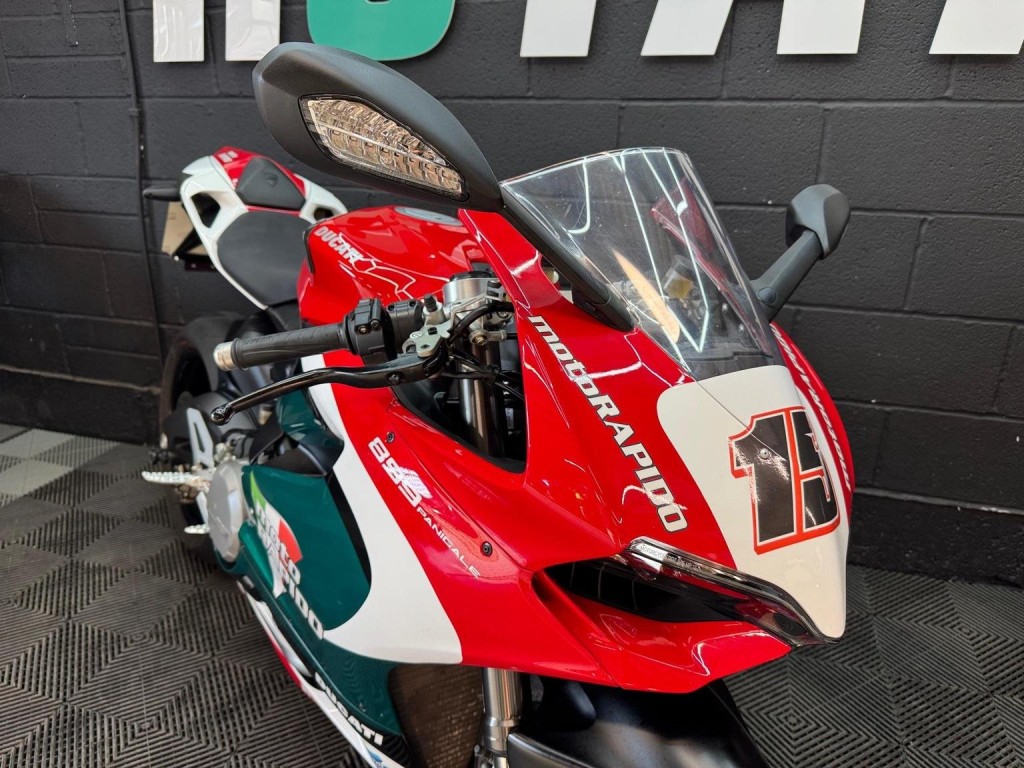 DUCATI 899 Panigale