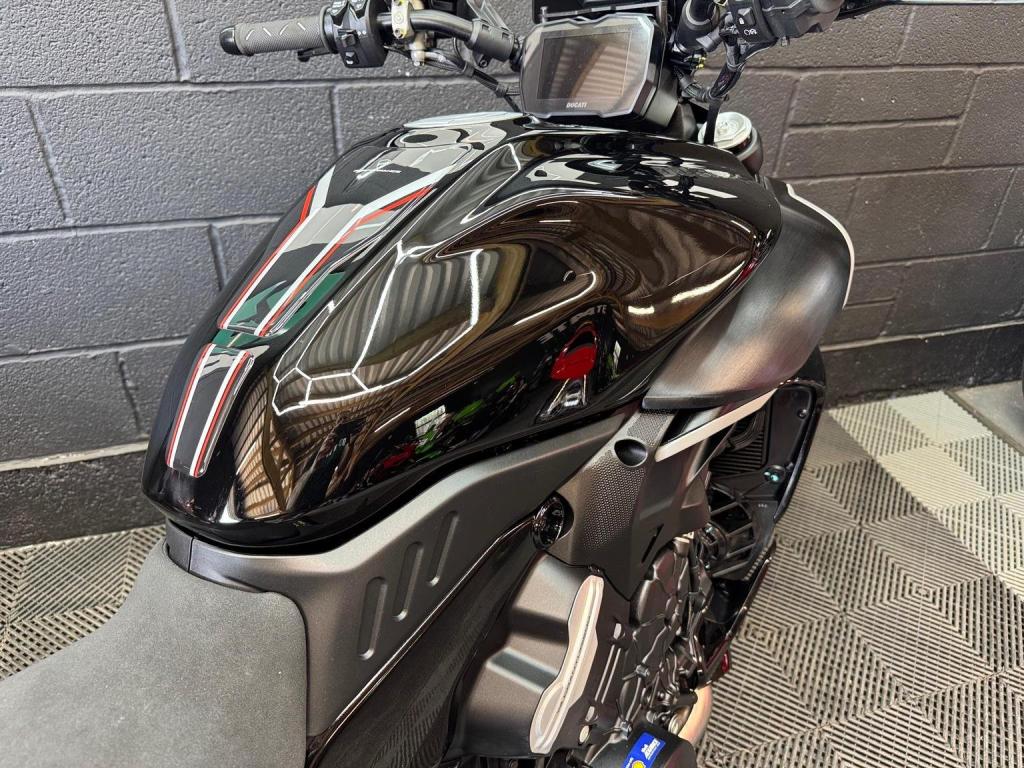 DUCATI DIAVEL