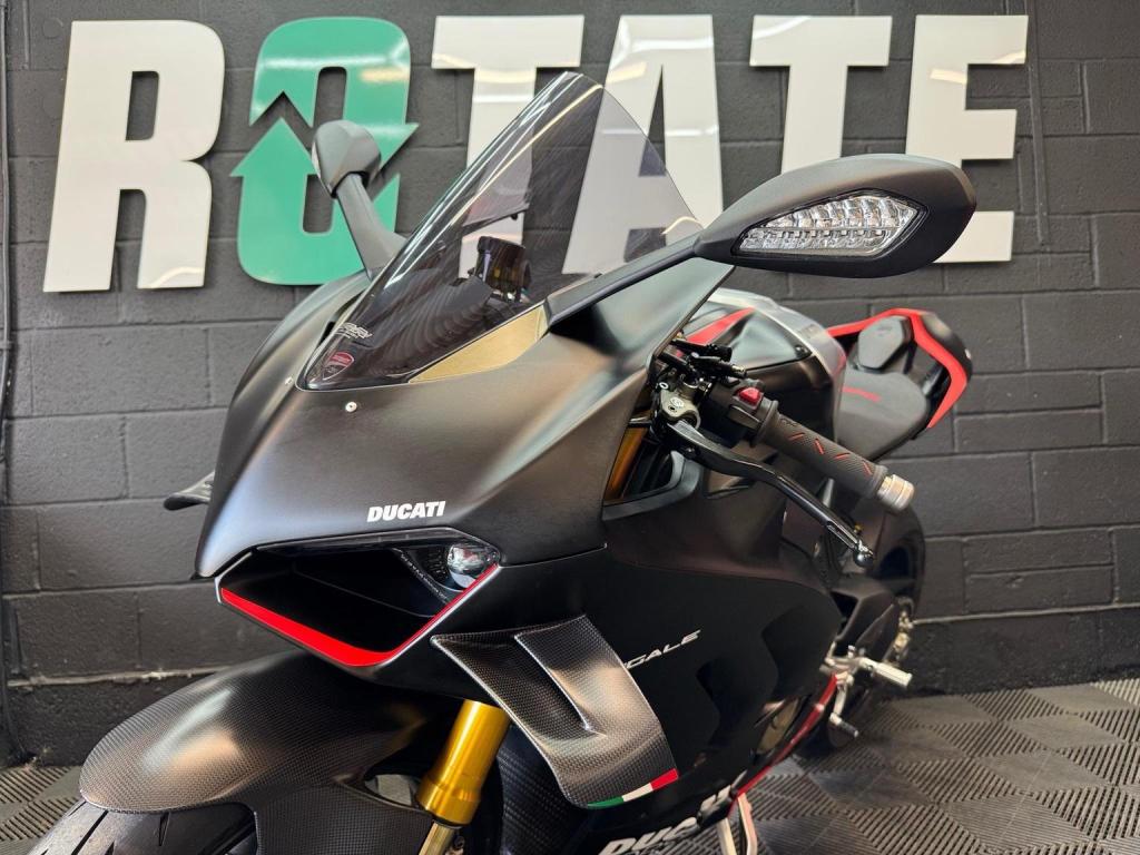 DUCATI Panigale V4