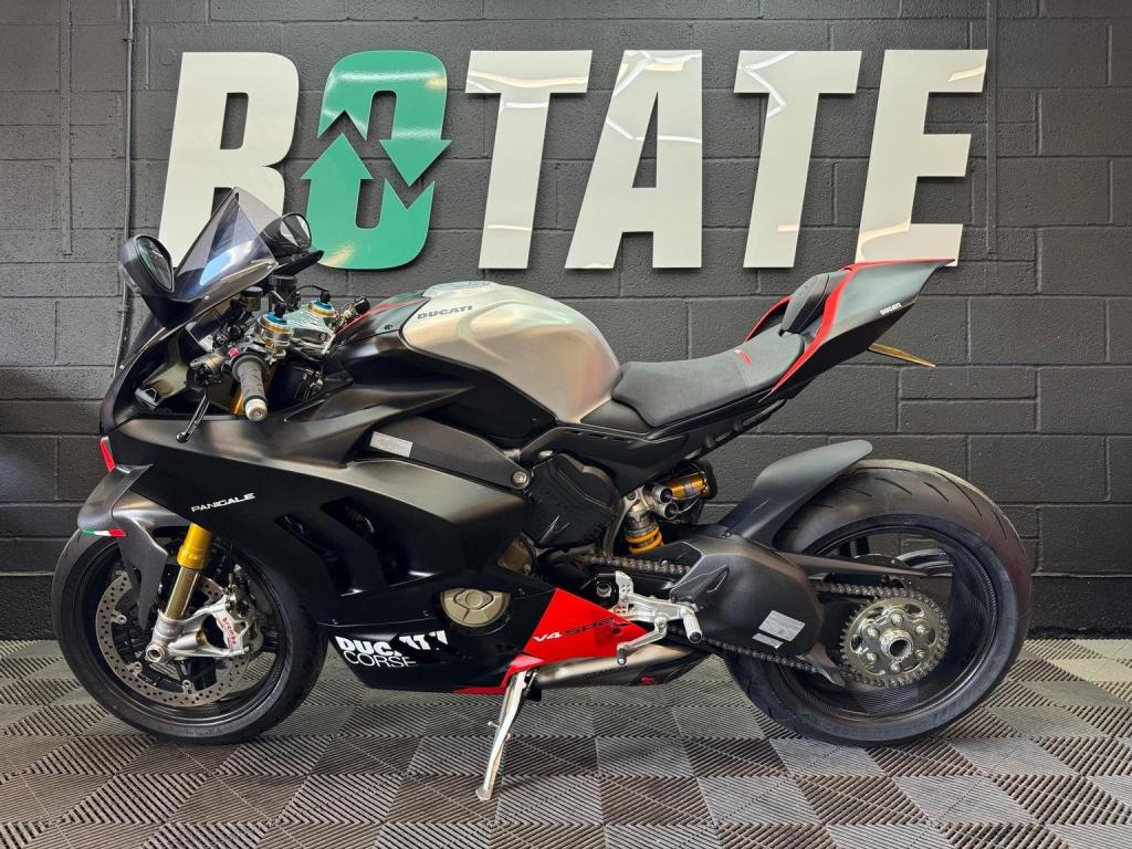 DUCATI Panigale V4