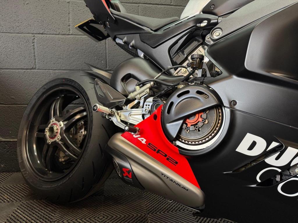 DUCATI Panigale V4